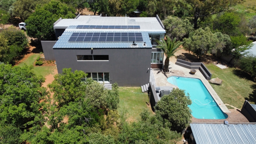 5 Bedroom Property for Sale in Rayton Free State